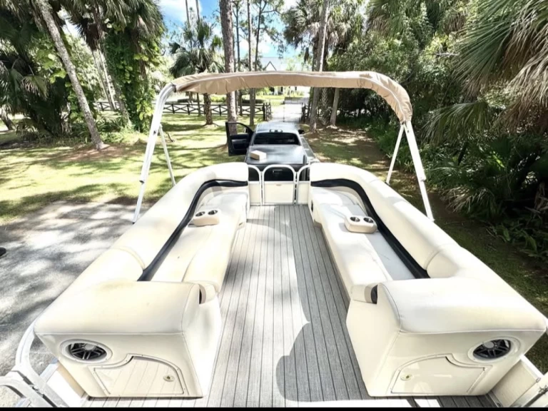 Rent a MAGBAY 43 CC West Palm Beach