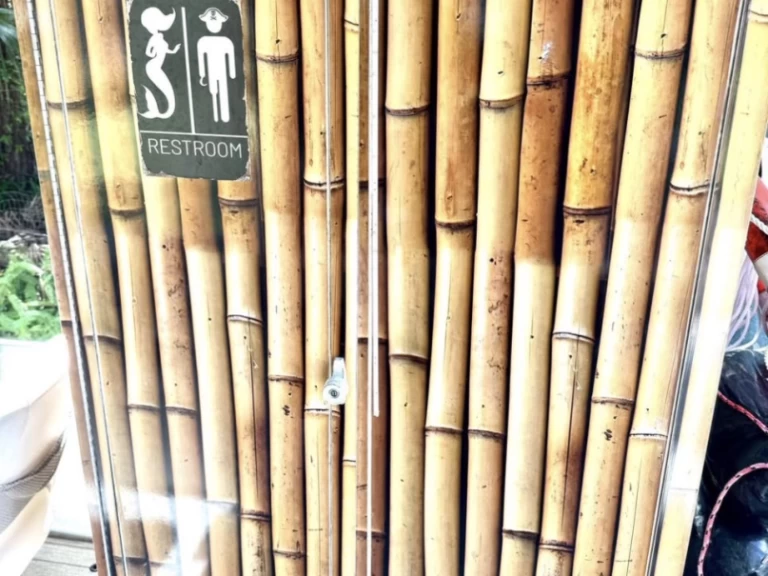 Bareboat Rental Motorboat MAGBAY with a boat licence