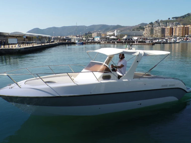 Motorboat for rent Salerno at the best price