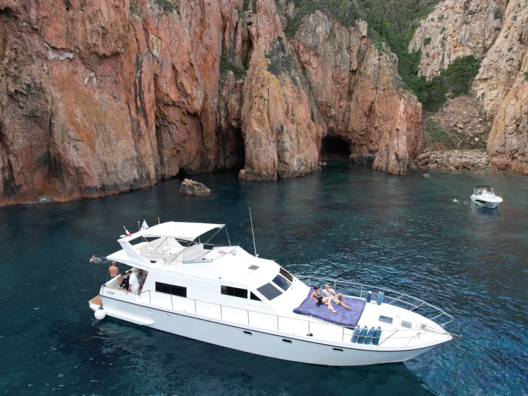 Guy Couach Guy Couach 1601 Fly in France on SamBoat