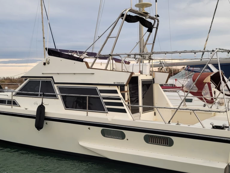 Yacht charter Sainte-Marie-la-Mer cheap Guy Couach 1200 Fly
