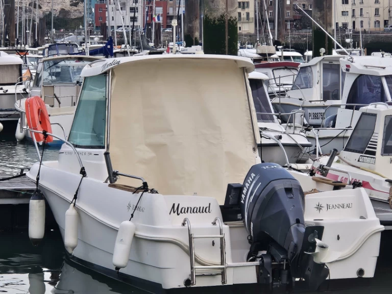 Jeanneau Merry Fisher 585 Marlin in Dieppe on SamBoat