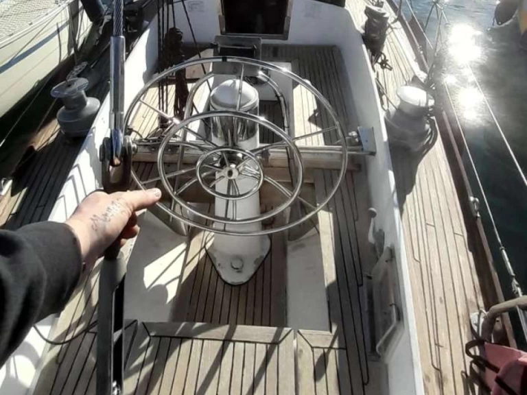 Yacht charter Genova cheap 43 race