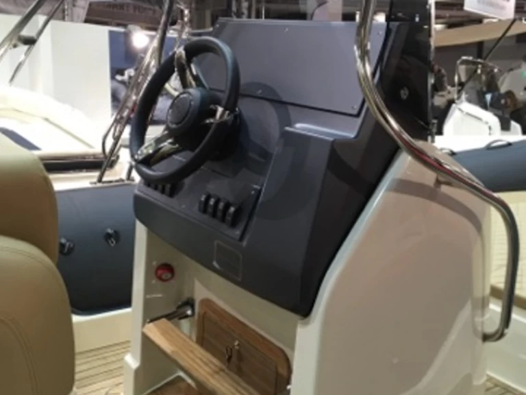 RIB rental in Hyères - Bsc 70 Sport