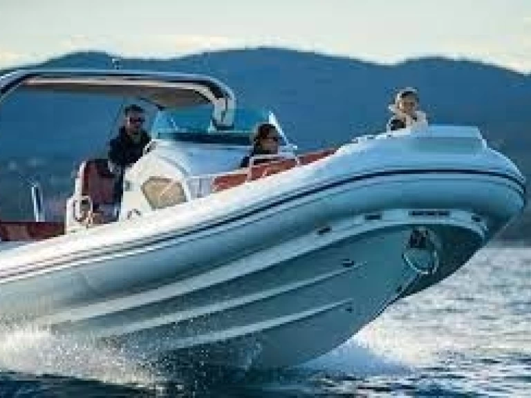 ZODIAC MILPRO MEDLINE 9 NEO charter bareboat or captained in  Hyères