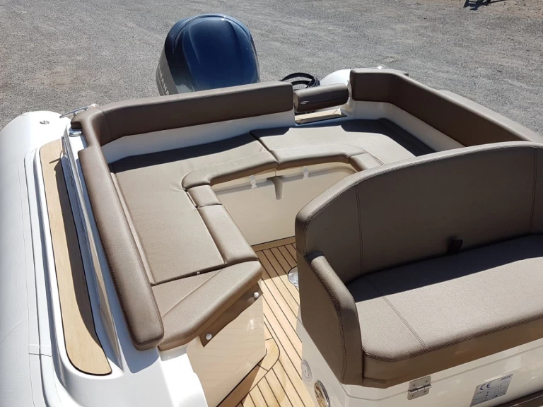 Boat rental Joker Boat Clubman 24 in Hyères on Samboat