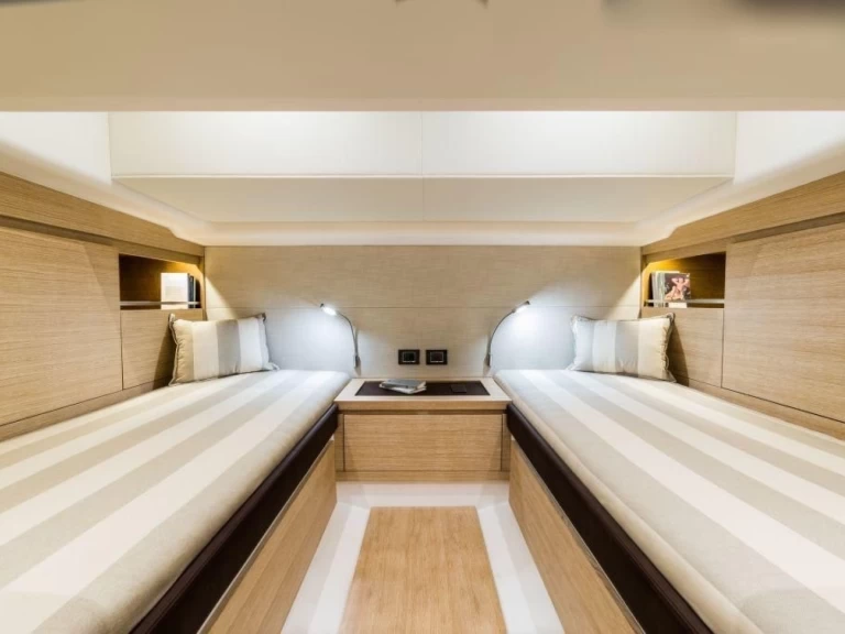 Motorboat for rent Hyères at the best price