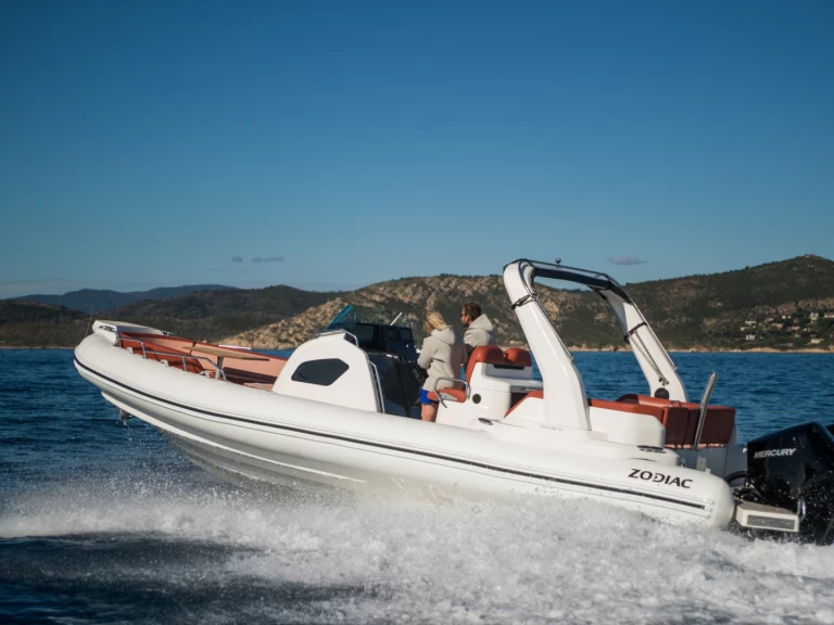 RIB rental in Propriano - Zodiac Medline 9