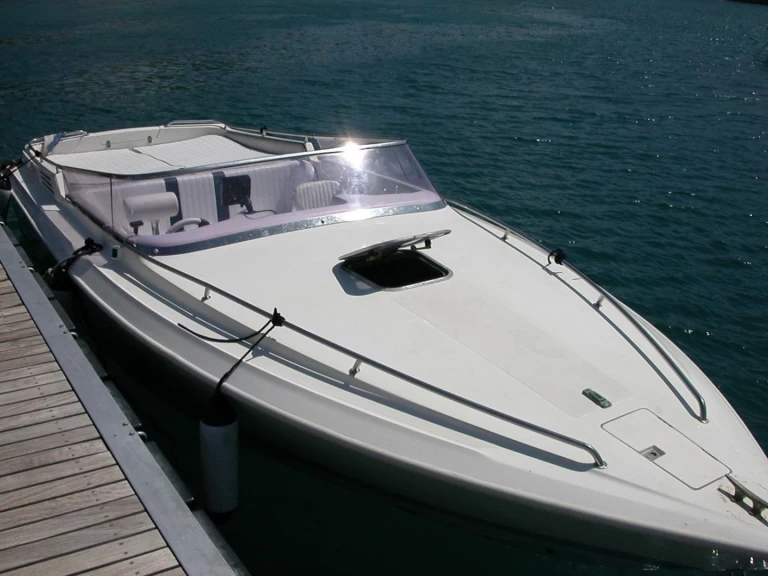 Bareboat Rental Motorboat Abbate with a boat licence
