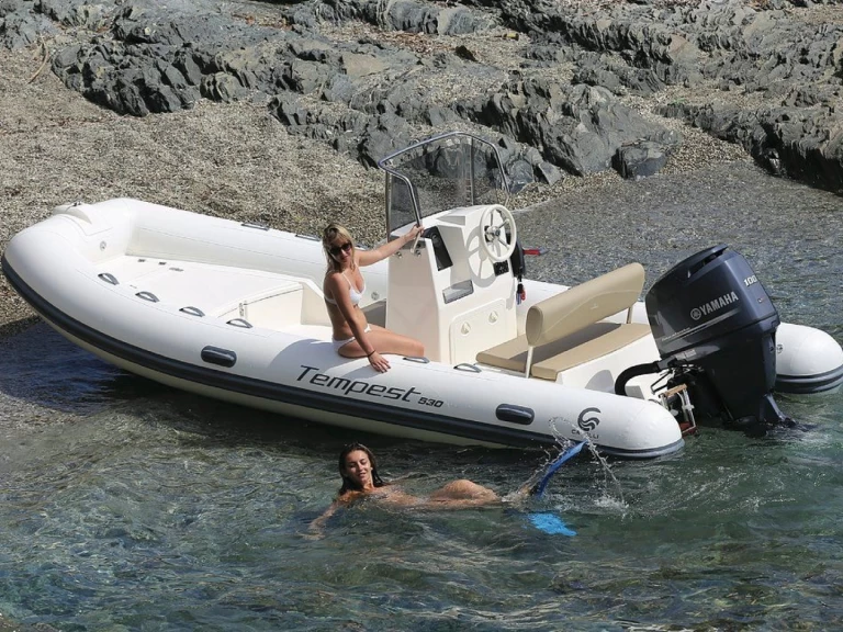 Bareboat Rental RIB Capelli with a boat licence