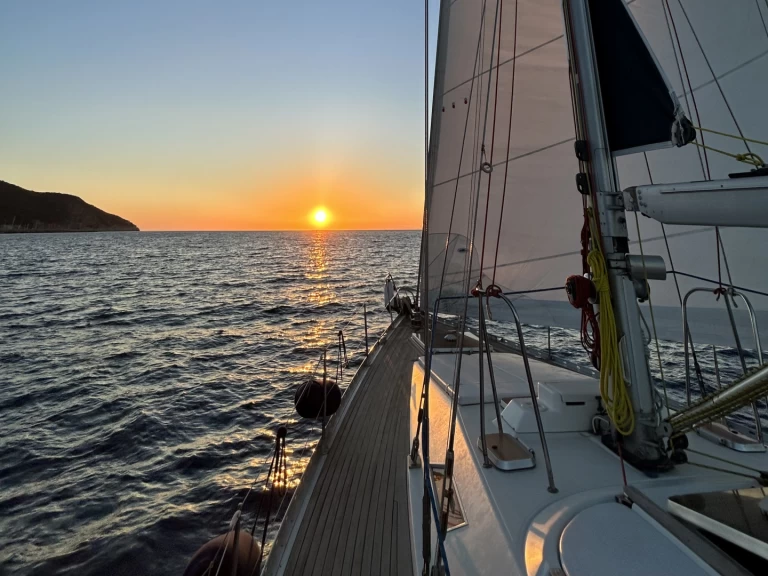 Sailboat for rent Teulada at the best price