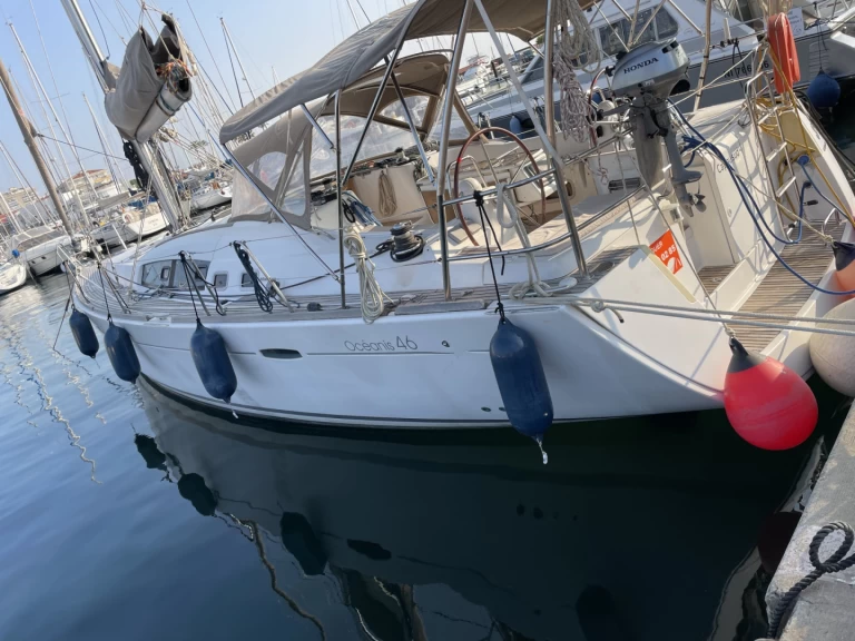 Bareboat Rental Sailboat Bénéteau with a boat licence