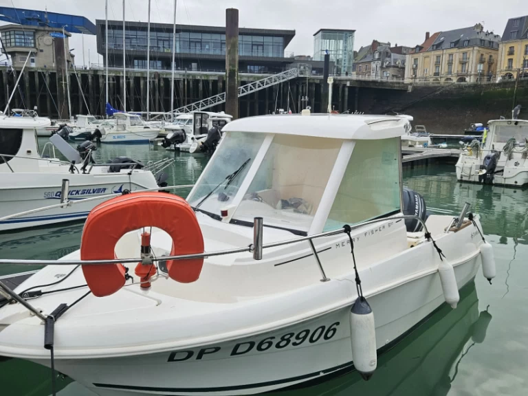 Rent a Jeanneau Merry Fisher 585 Marlin Dieppe