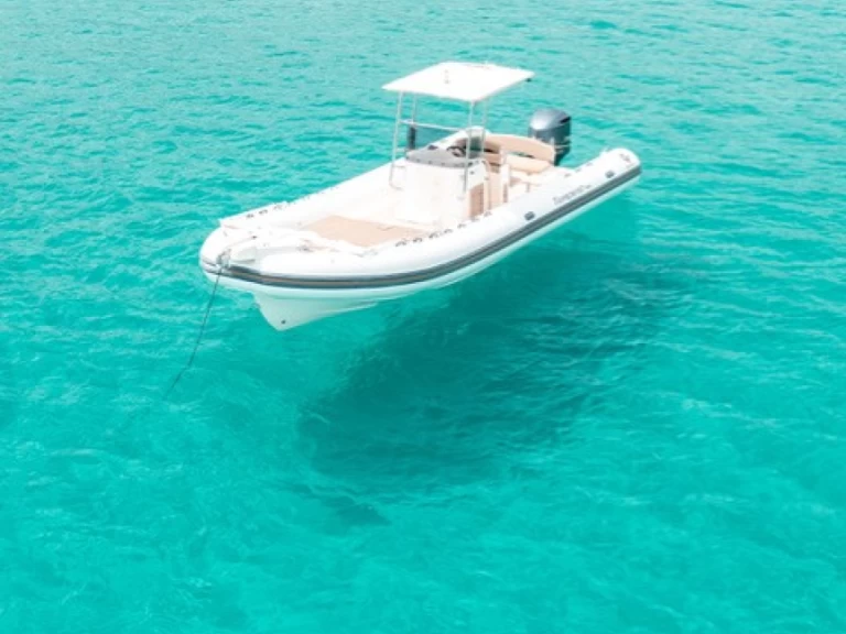 Motorboat for rent Poltu Quatu at the best price