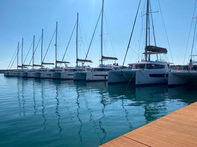 Catamaran rental in Nettuno - Bali Bali 4.1 (watermaker / inverter)