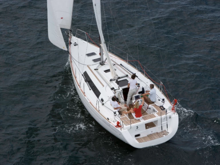 Rent a Bénéteau Oceanis 34 Punat