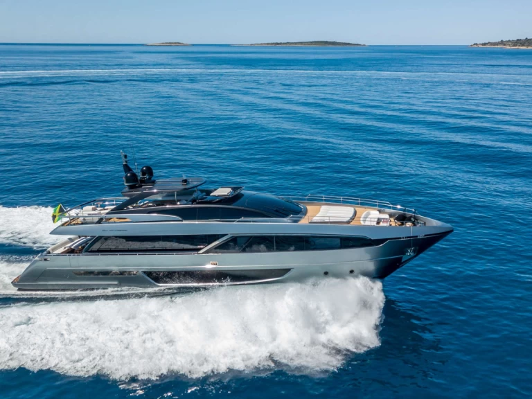 Bareboat Rental Luxury Yacht Riva with a boat licence