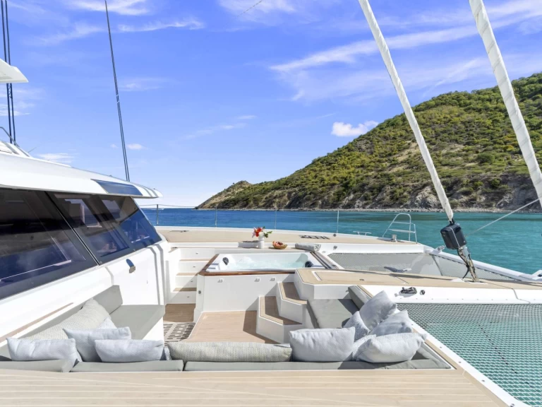 Bareboat Rental Luxury Yacht Fountaine Pajot with a boat licence