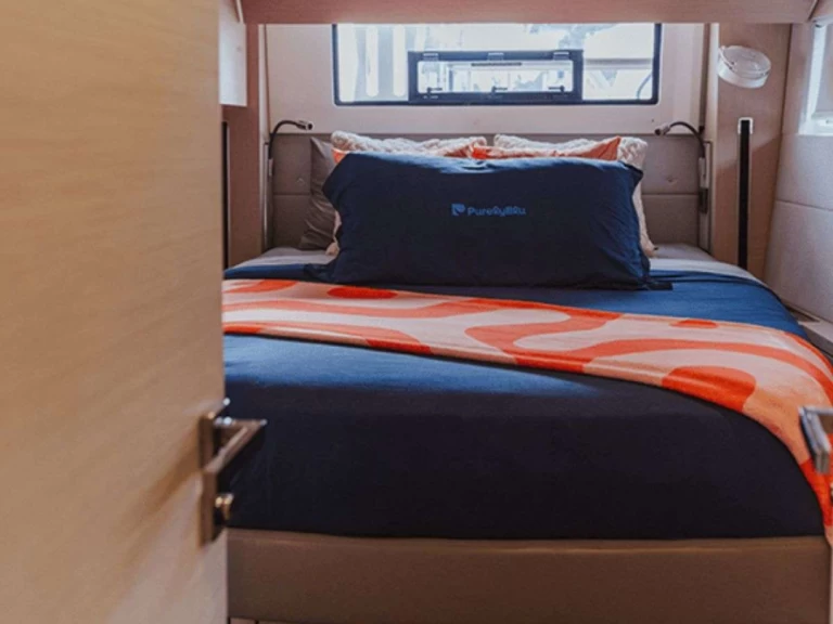 Yacht charter Bahamas cheap PURELYBLU