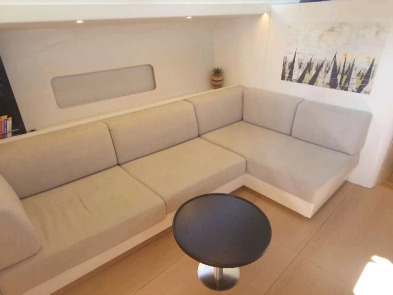 Luxury Yacht rental with or without captain Custom Naples