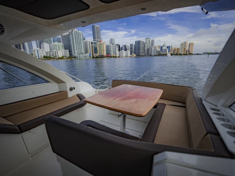 Boat rental Bénéteau Gran Turismo 38 in Rickenbacker Marina on Samboat