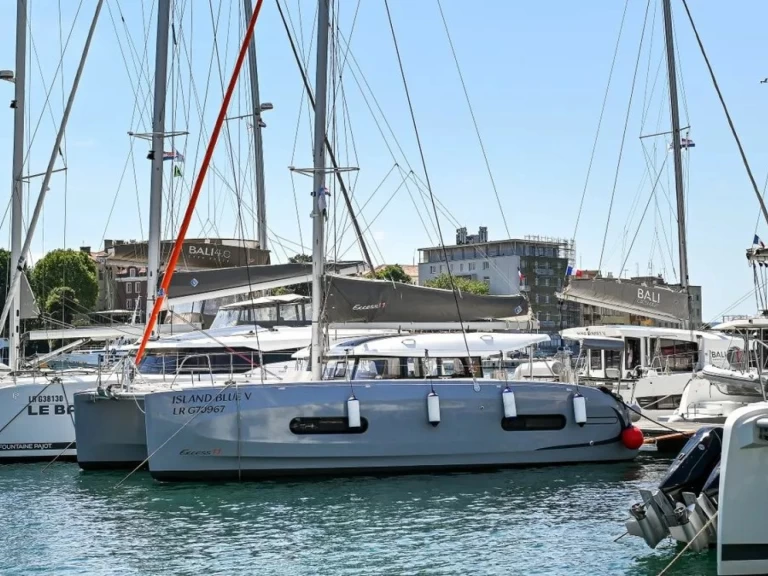 Catamaran rental in Pula - Excess Excess 11
