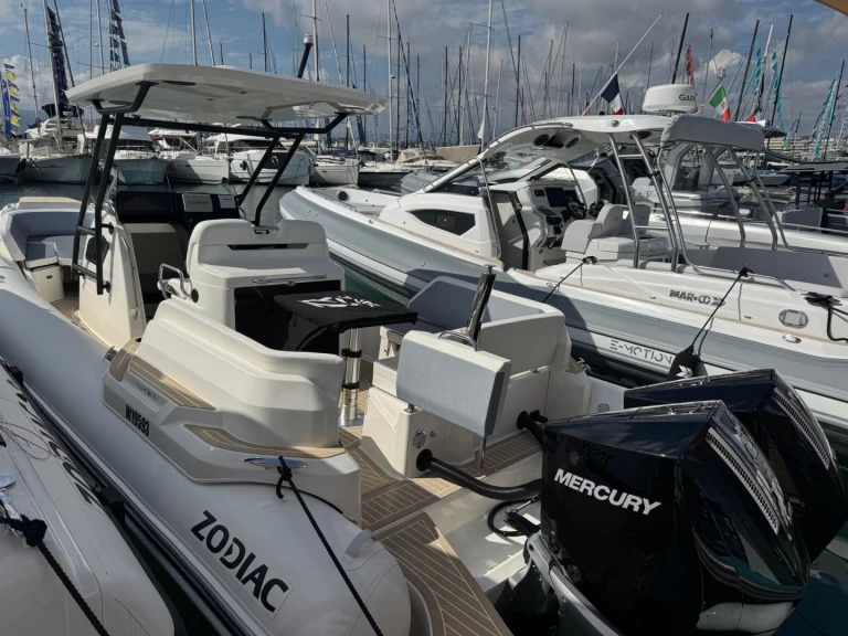 Bareboat Rental RIB Zodiac with a boat licence