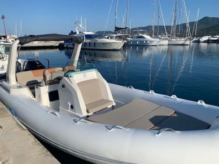 RIB rental in Propriano - Zodiac MEDLINE 750