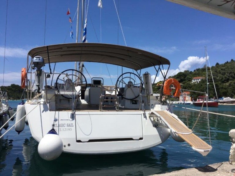 Sailboat for rent Nydri at the best price