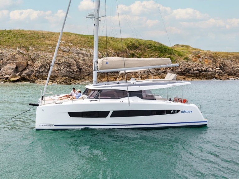 Rent a Fountaine Pajot Fountaine Pajot FP 41 Quatuor 4 Golfe-Juan