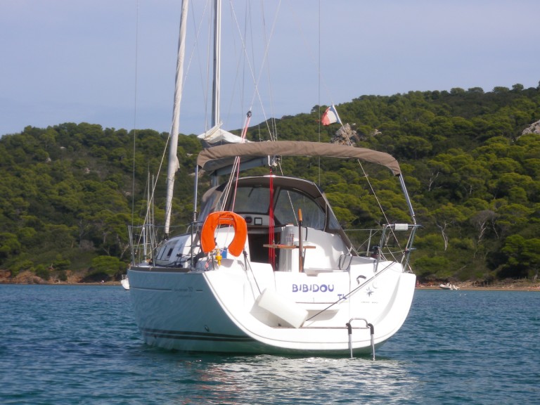 Yacht charter Toulon cheap Sun Odyssey 30i