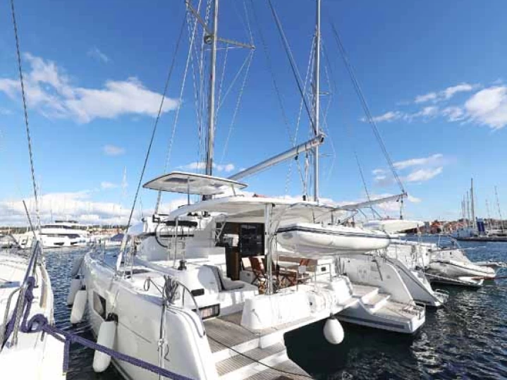 Bareboat Rental Catamaran Lagoon with a boat licence