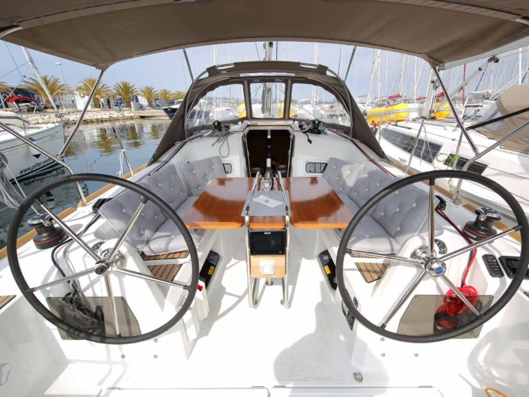Sailboat rental in Jezera - Jeanneau Sun Odyssey 349