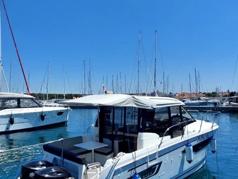 Rent a Jeanneau Merry Fisher 895 Biograd na Moru