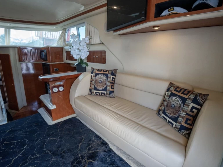 Luxury Yacht for rent Miami Beach at the best price