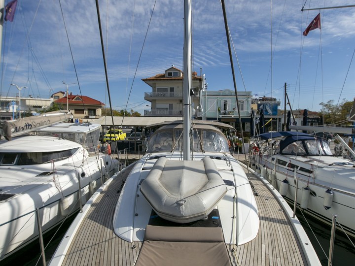 Bareboat Rental Sailboat Jeanneau with a boat licence