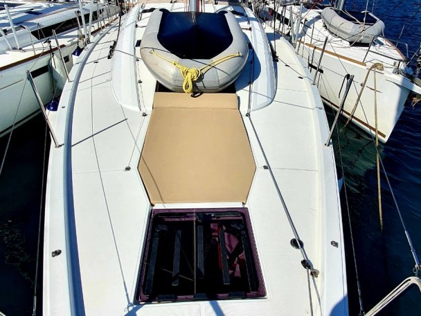 Rent a Jeanneau Jeanneau 54 Rhodes (City)