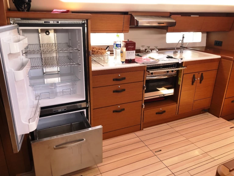 Sailboat rental in Neo Klima - Jeanneau Jeanneau 54