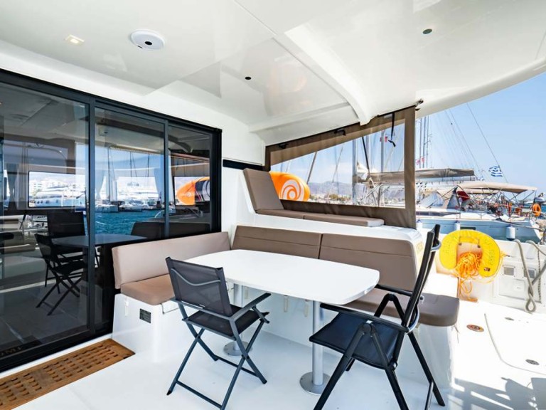 Yacht charter Néa Péramos cheap Lagoon 42