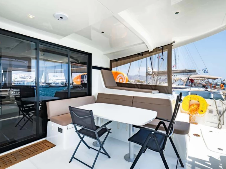 Yacht charter Néa Péramos cheap Lagoon 42