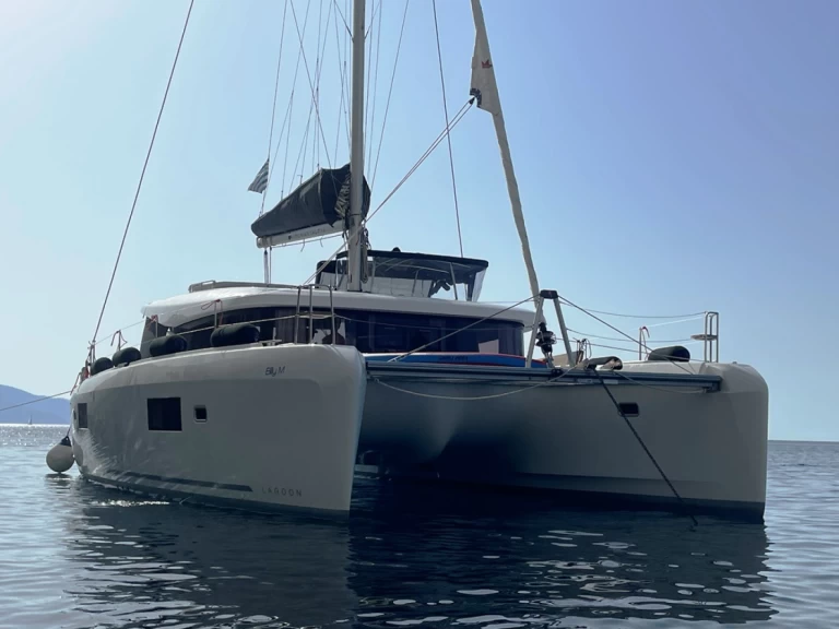 Bareboat Rental Catamaran Lagoon with a boat licence