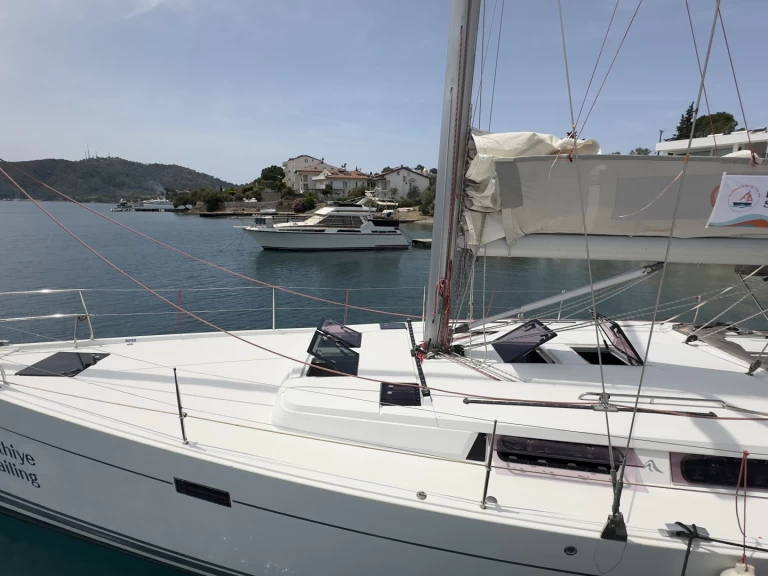 Bareboat Rental Sailboat Hanse with a boat licence