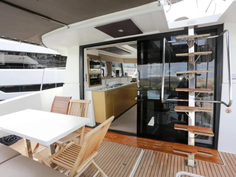 Yacht charter Primošten cheap Fountaine Pajot MY 37