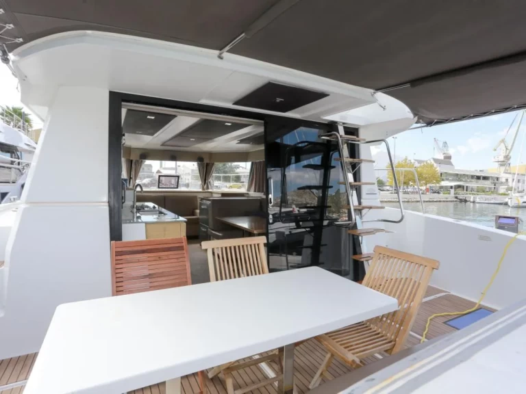 Boat rental Fountaine Pajot Fountaine Pajot MY 37 in Primošten on Samboat
