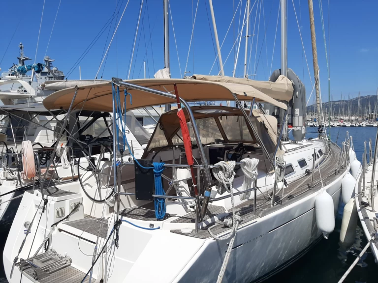 Dufour Dufour 425 Grand Large in Toulon on SamBoat
