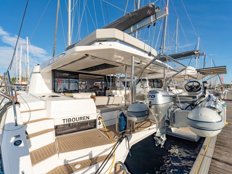 Leopard Catamarans / Robertson & Caine Leopard 45 charter bareboat or captained in  Toulon