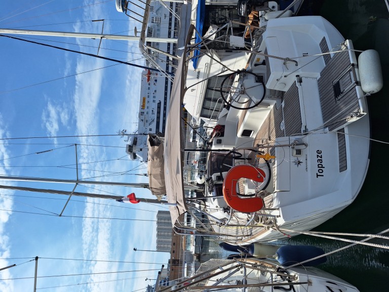 Yacht charter Toulon cheap Sun Odyssey 379