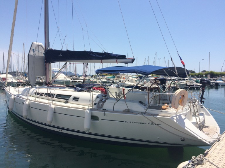 Sailboat rental in Toulon - Jeanneau Sun Odyssey 45