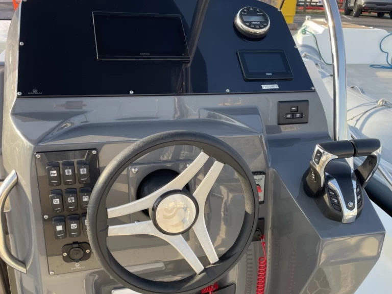 Bareboat Rental RIB Capelli with a boat licence