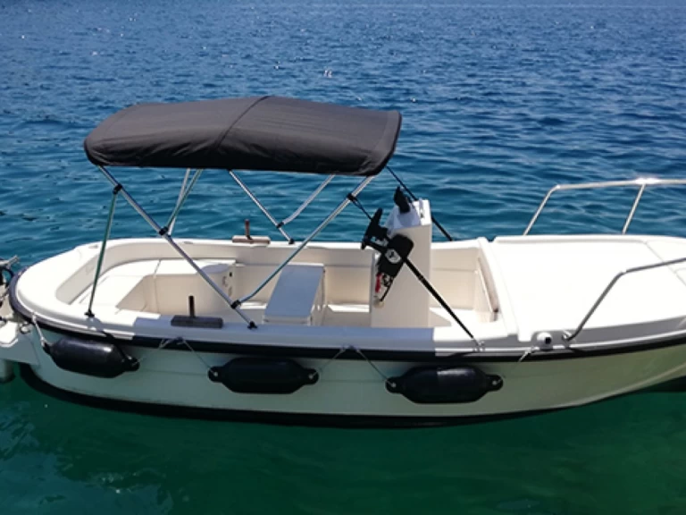 Boat rental Betina Open 500 in Milna on Samboat